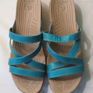 CROCS A-Leigh Wedge Sandals, Size 10M, Turquoise EUC